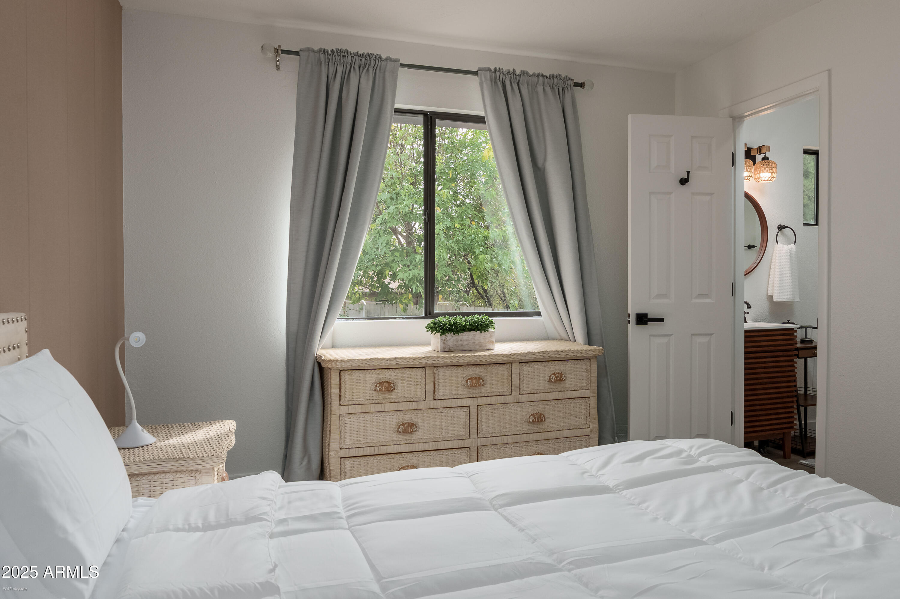 Sedona, Arizona 86351, United States, 3 Bedrooms Bedrooms, ,2 BathroomsBathrooms,Residential,Active,247443