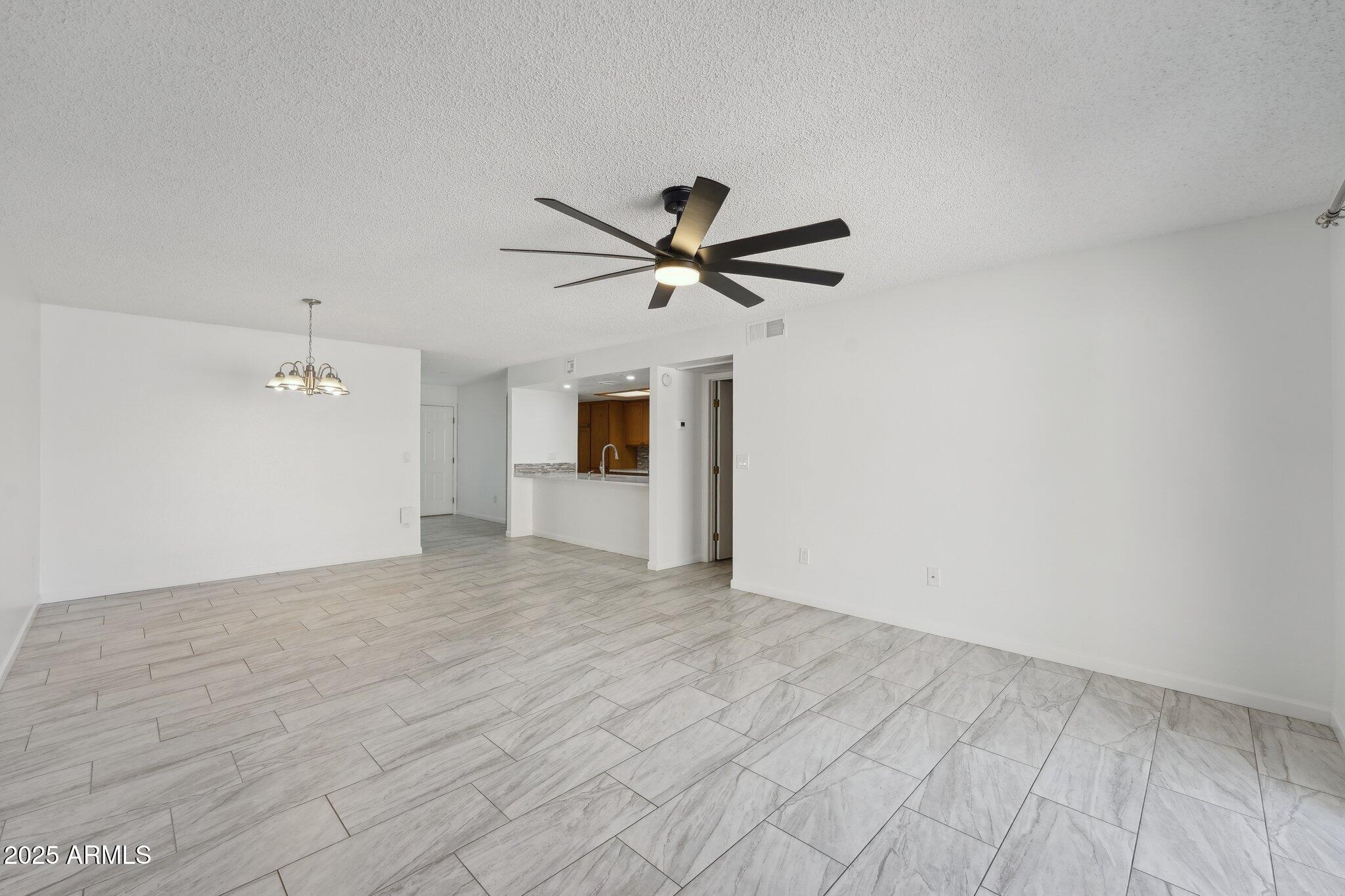 1021 S GREENFIELD Road 1077