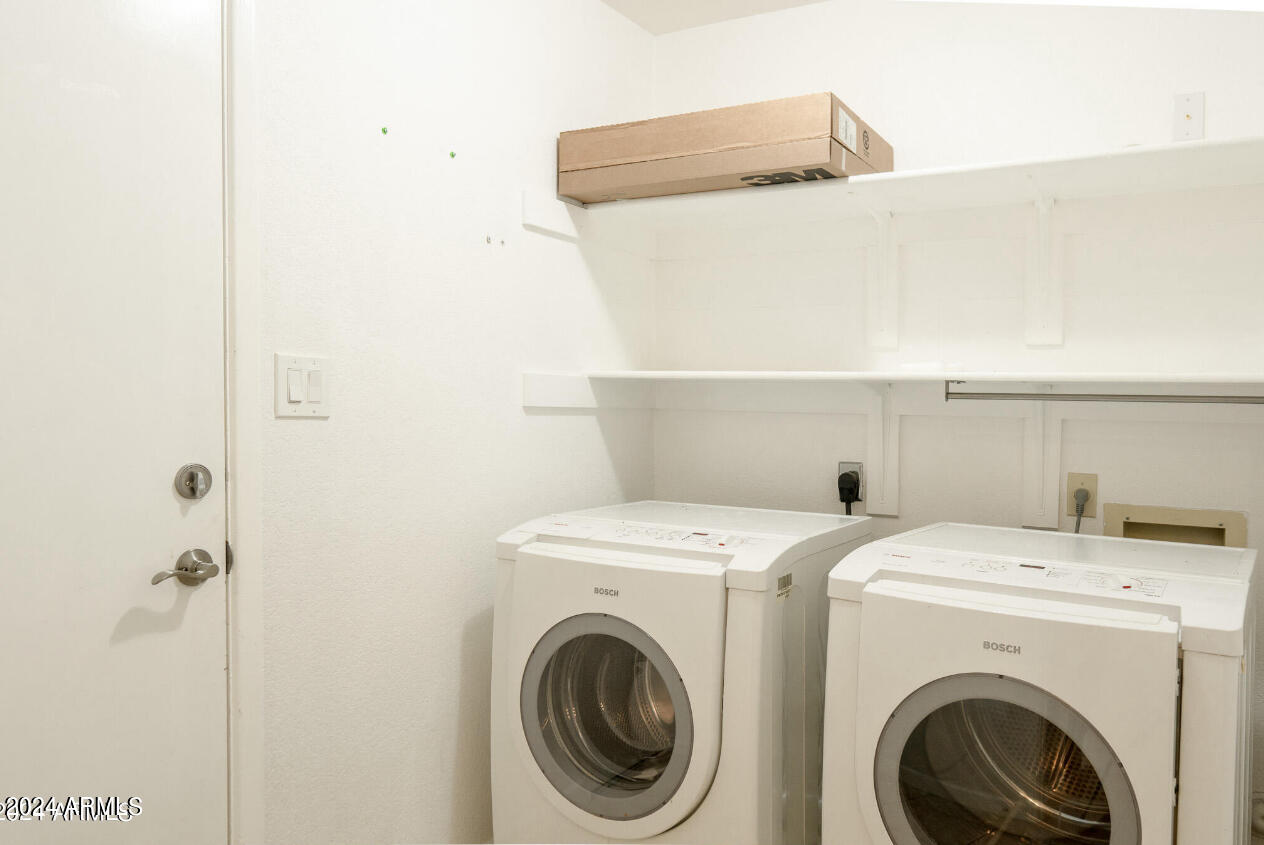 Chandler, Arizona 85224, United States, 4 Bedrooms Bedrooms, ,2 BathroomsBathrooms,Residential,Active,42639