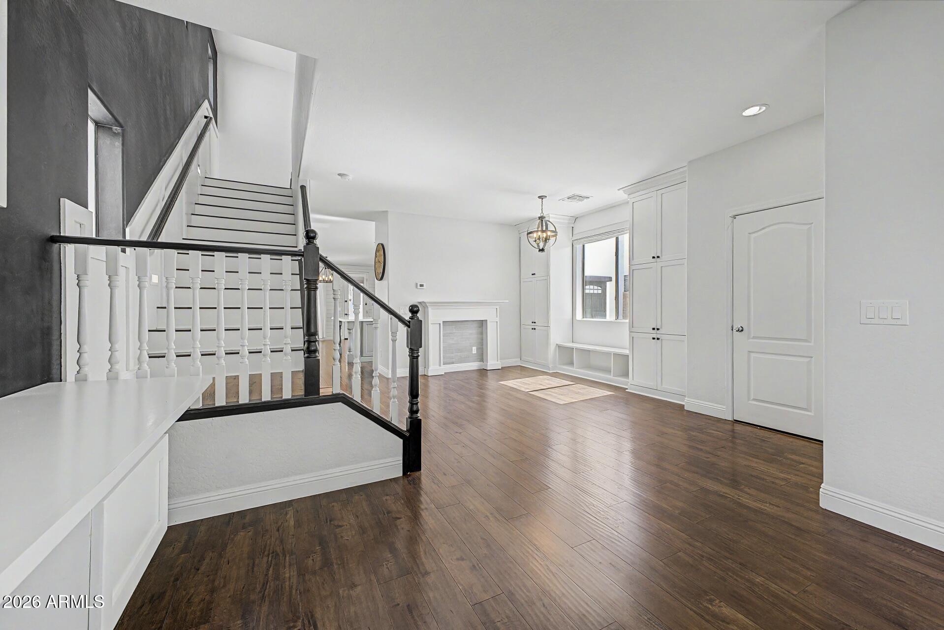 LYONS GATE PHASE 9 - Residential
