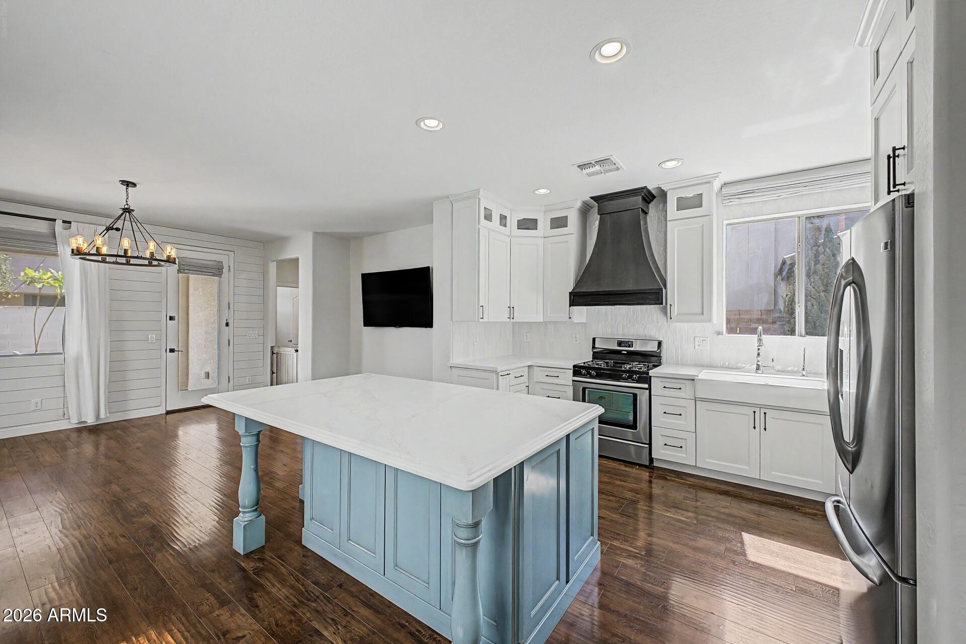 LYONS GATE PHASE 9 - Residential