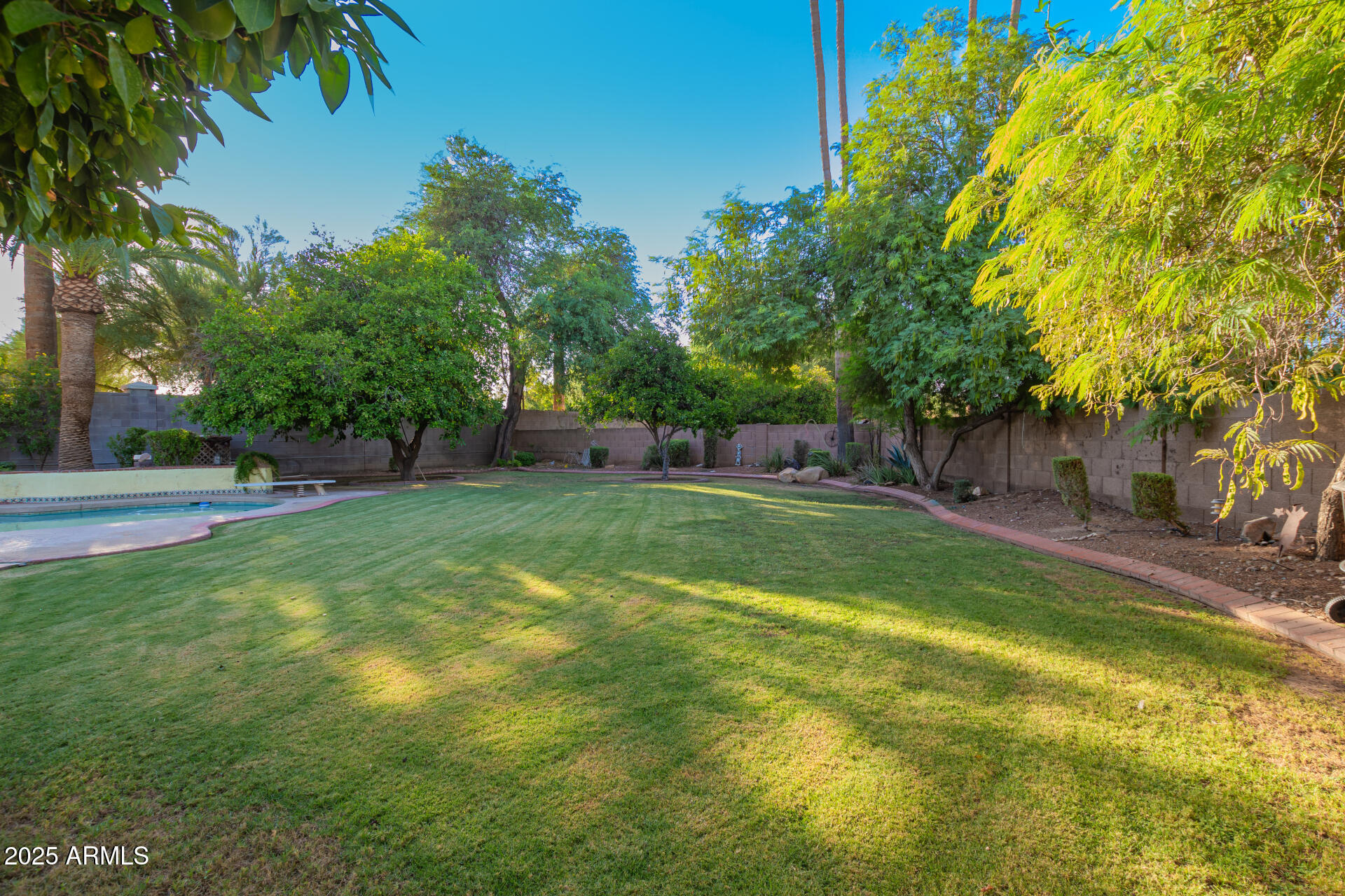 340 ANCORA Drive N