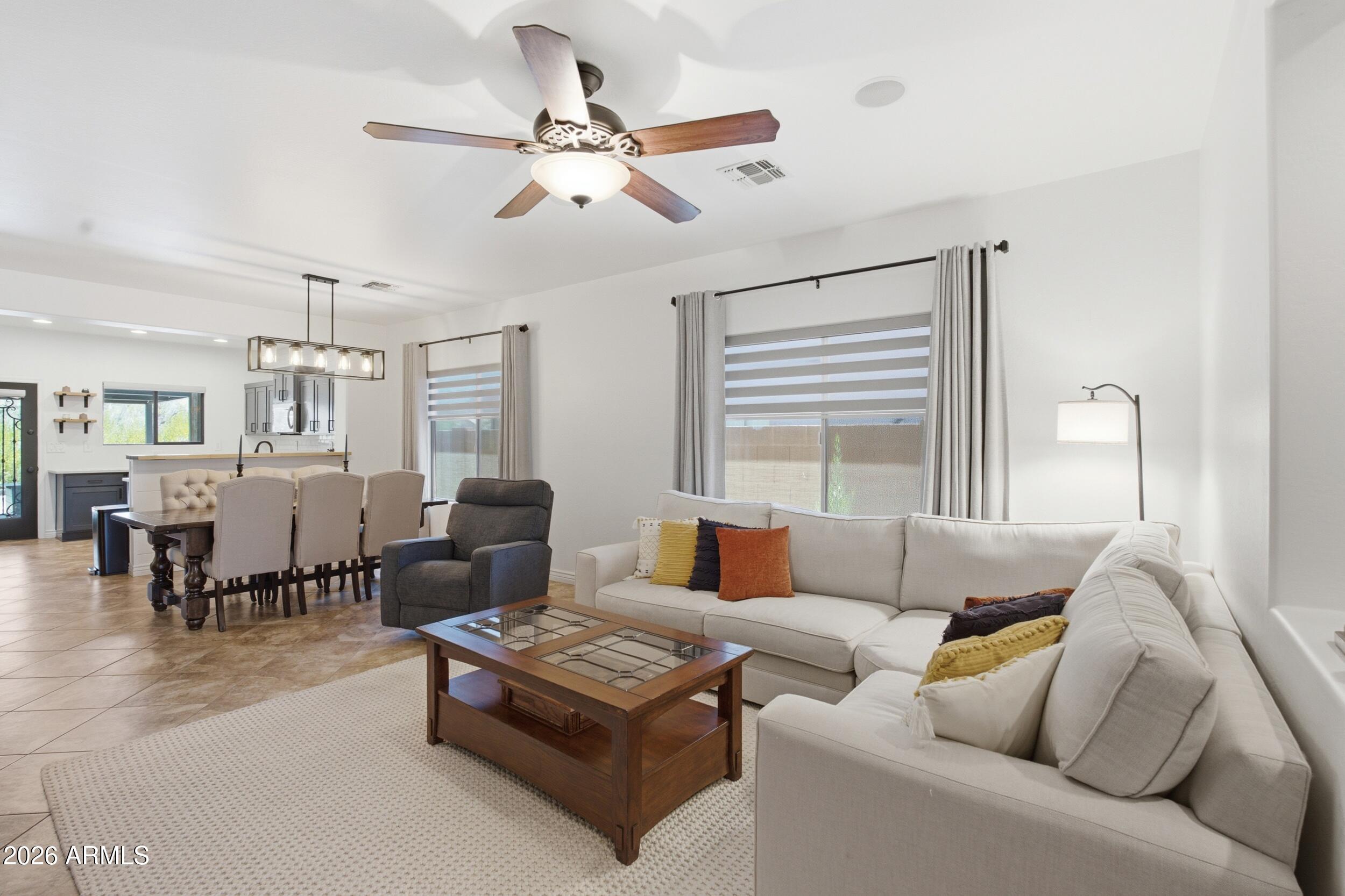 1625 W BIG OAK Street
