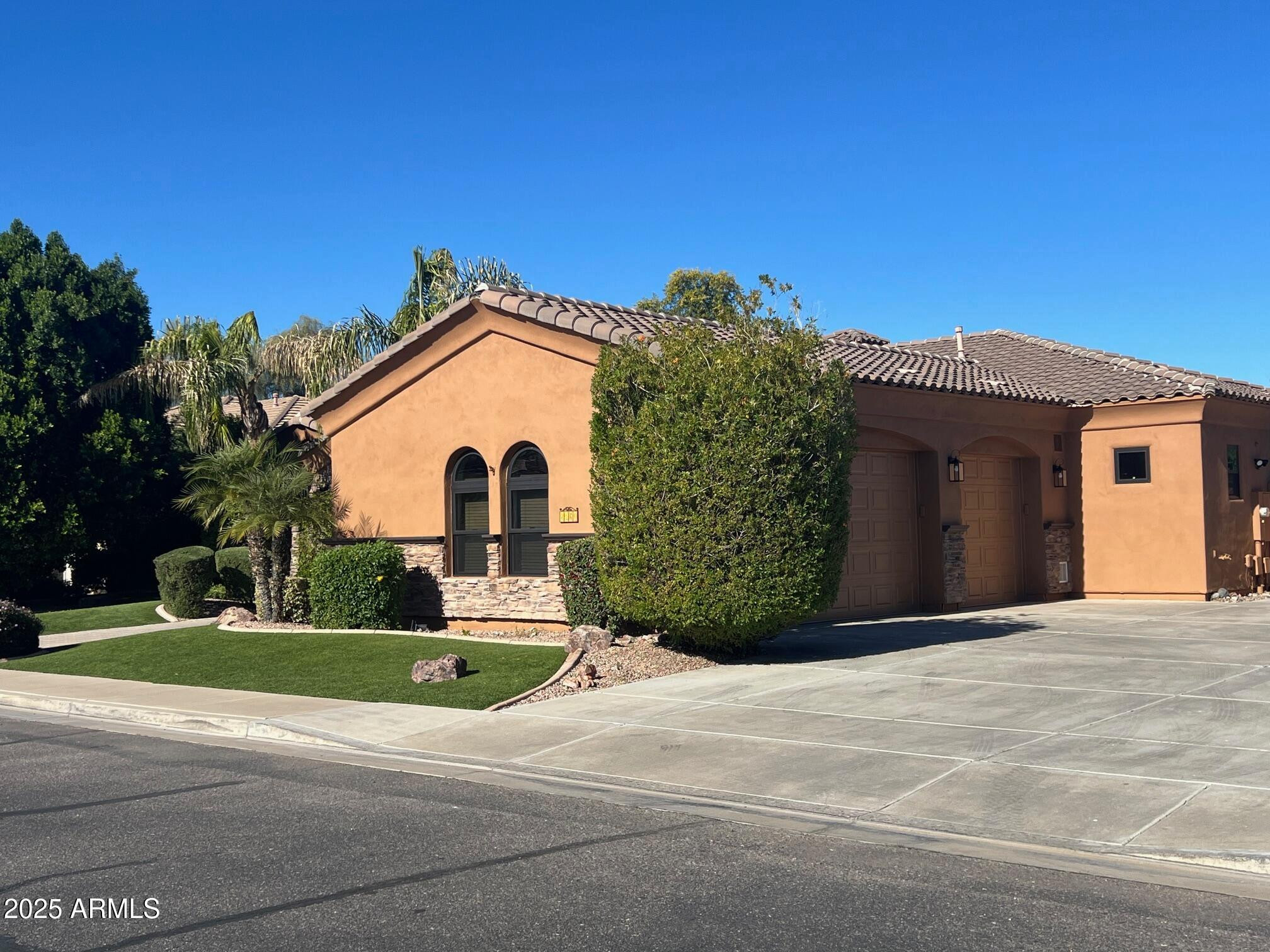 2160 E Prescott Place