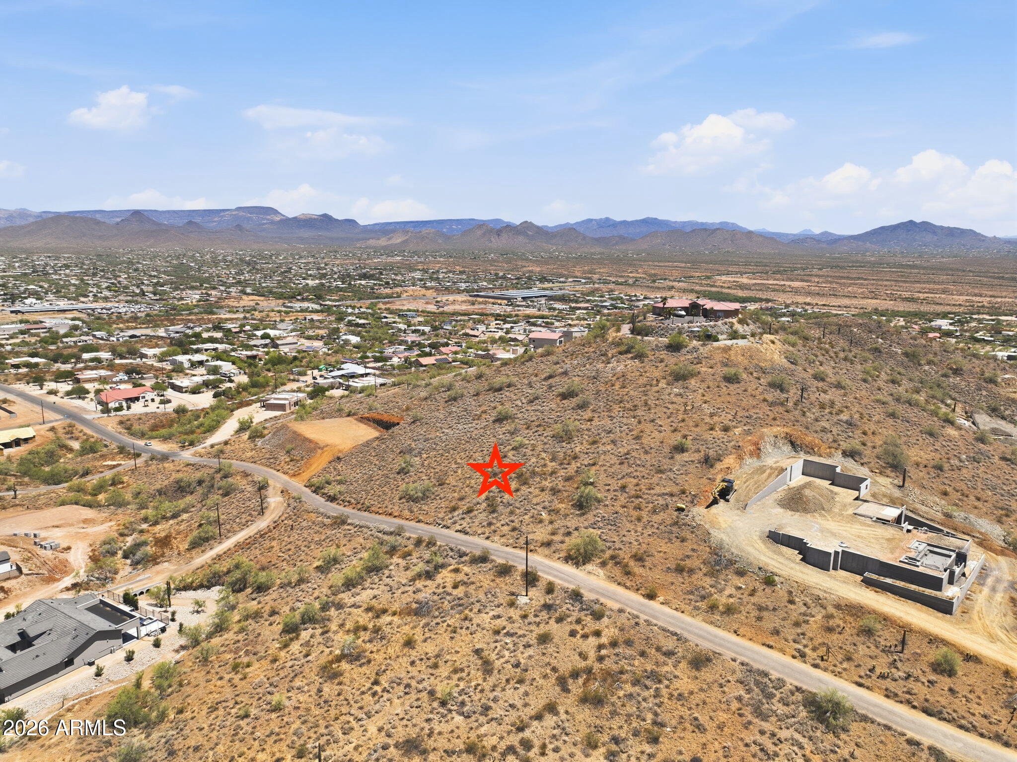 DESERT HILLS - Land