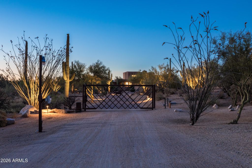 Photo of 8510 E Dynamite Boulevard, Scottsdale, AZ 85266 (MLS # 6964402)