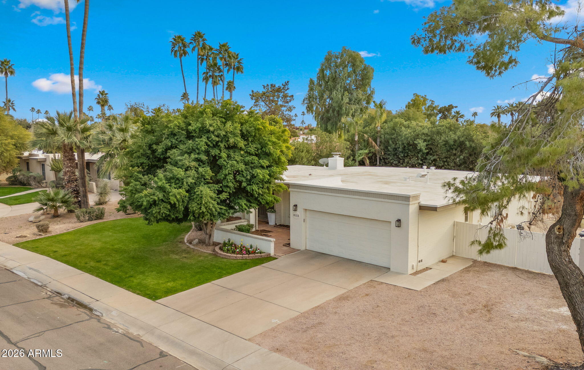 8133 E VIA SONRISA --