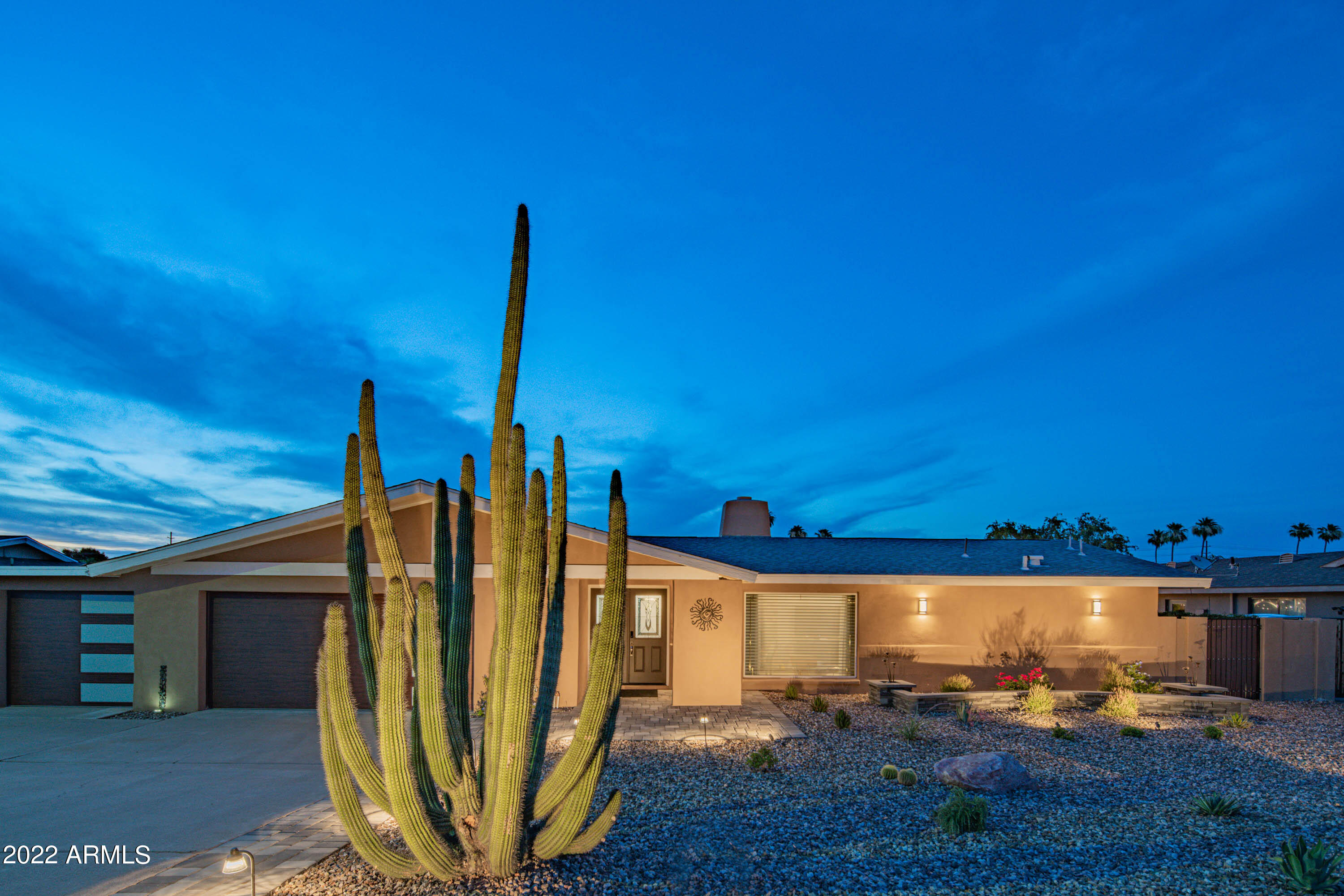 6110 E EDGEMONT Avenue