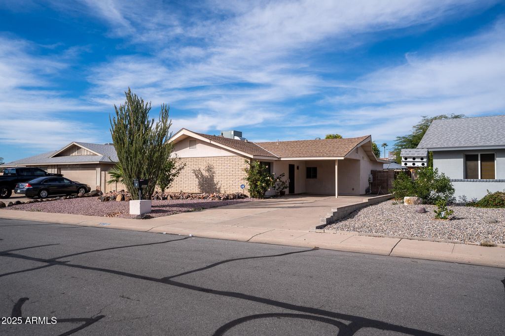 Photo of 3844 W Lupine Avenue, Phoenix, AZ 85029 (MLS # 6952039)