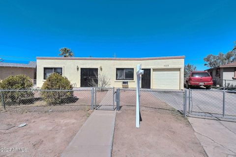 3002 W LATHAM Street Phoenix AZ 85009
