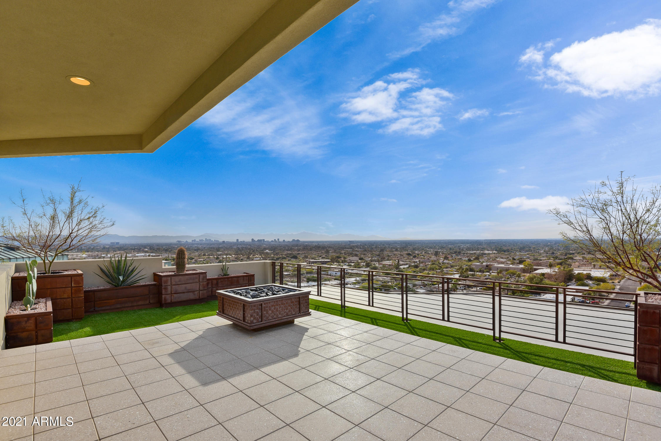SQUAW PEAK FOOTHILLS - Residential