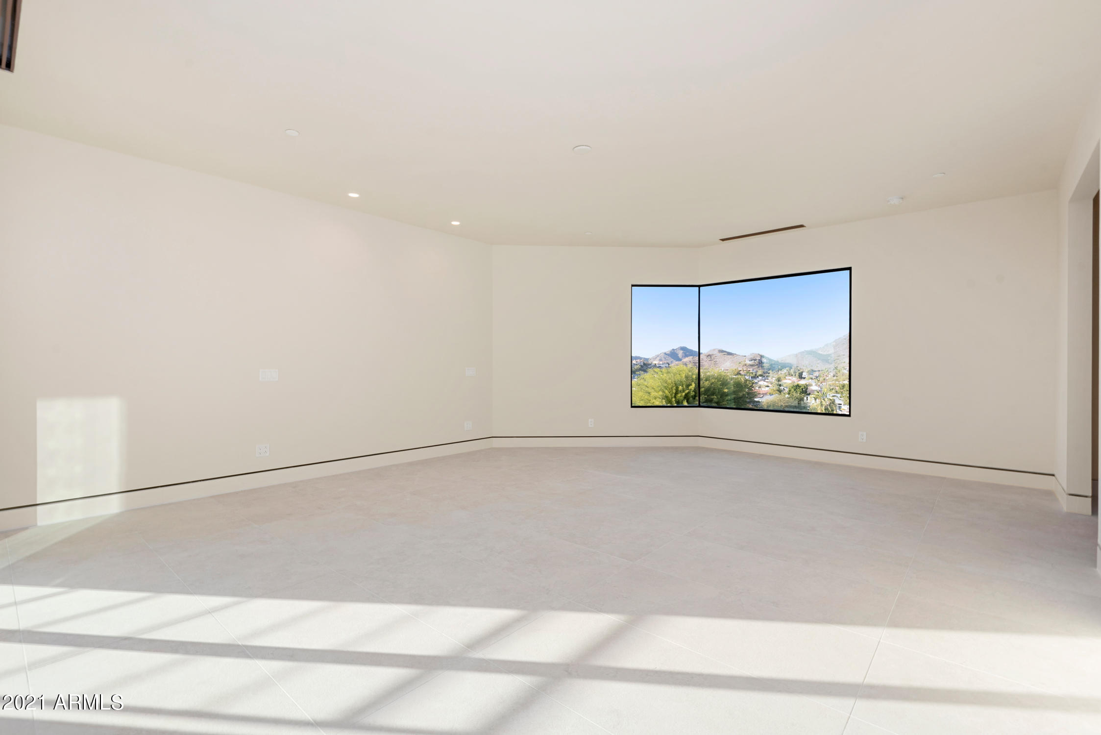 SQUAW PEAK FOOTHILLS - Residential