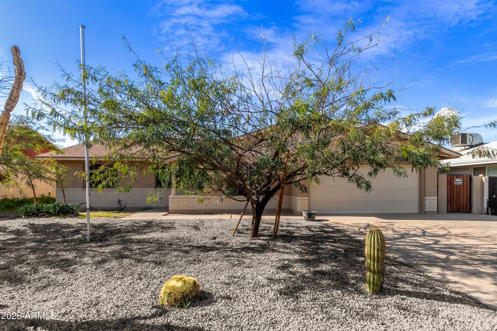 Photo of 3706 S Cottonwood Drive, Tempe, AZ 85282 (MLS # 6964446)