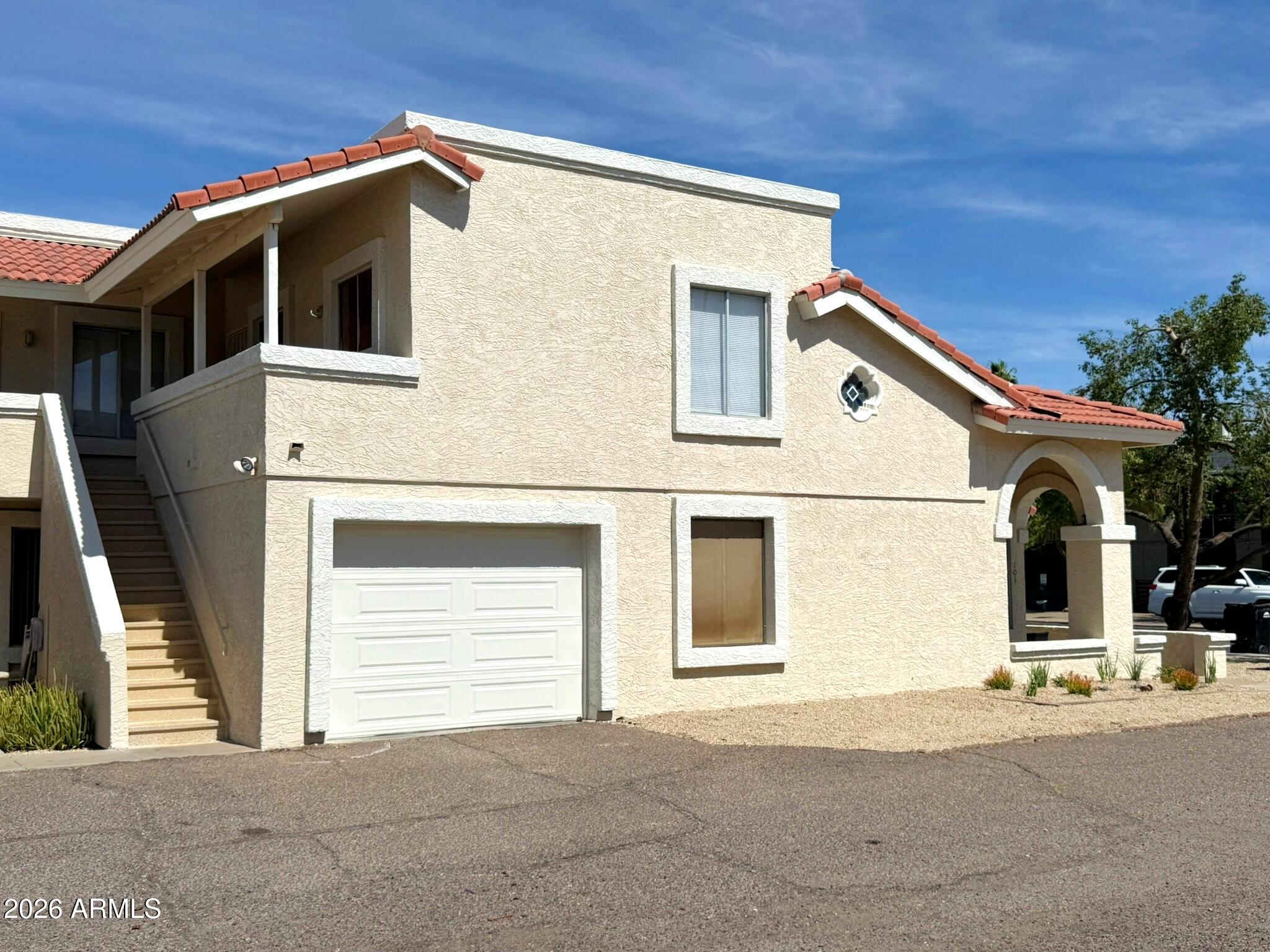 Properties 3 816 N REVERE --