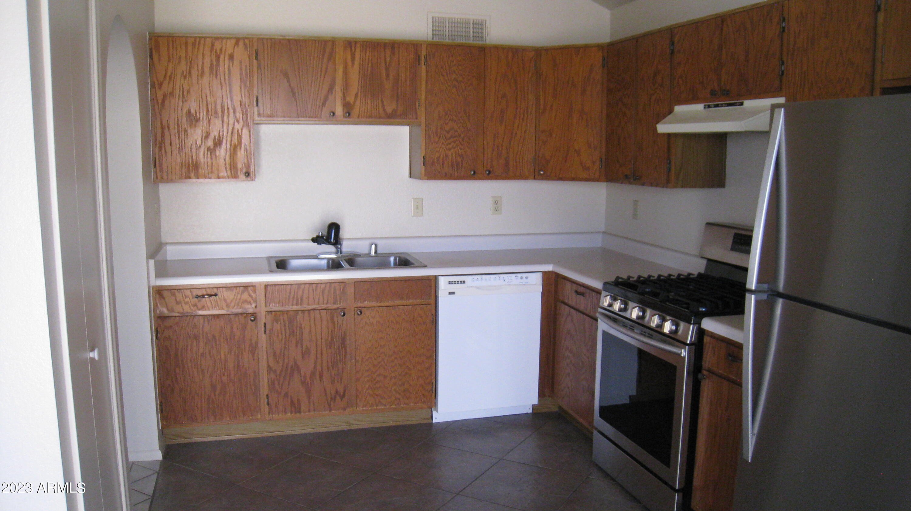 DESERT SHADOWS - Residential Lease
