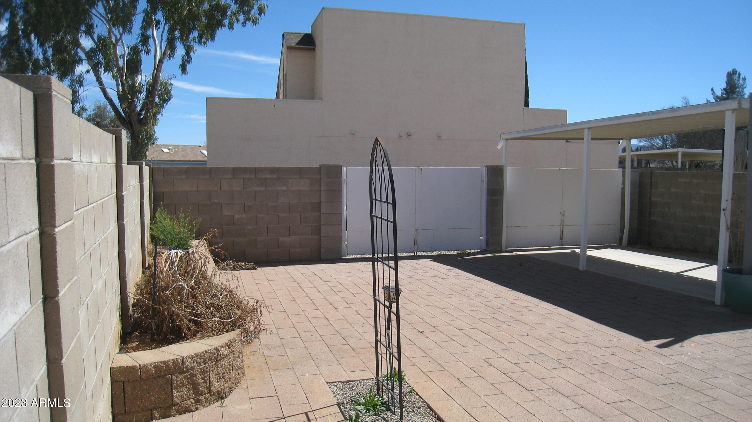 DESERT SHADOWS - Residential Lease