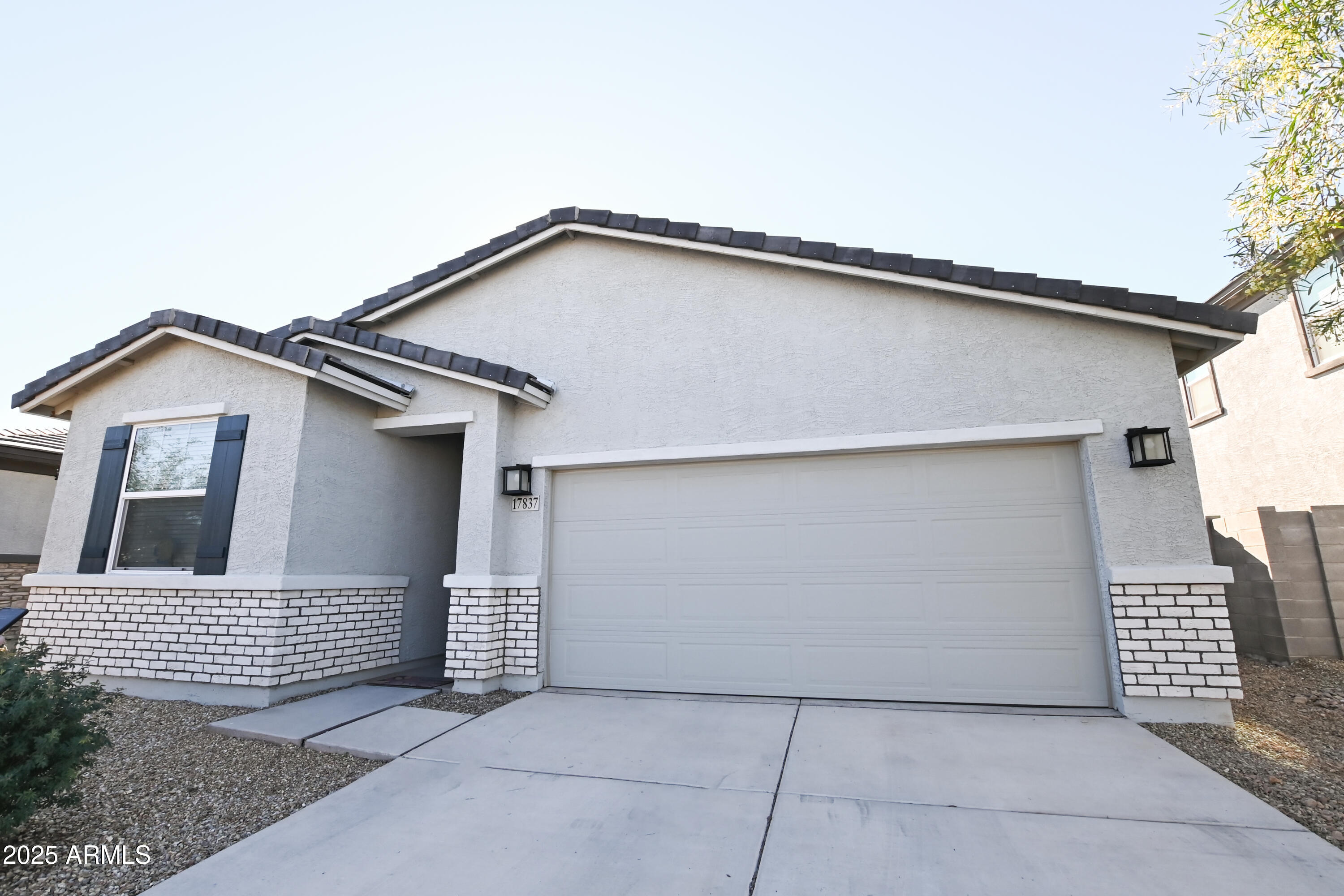 17837 W Country Club Terrace