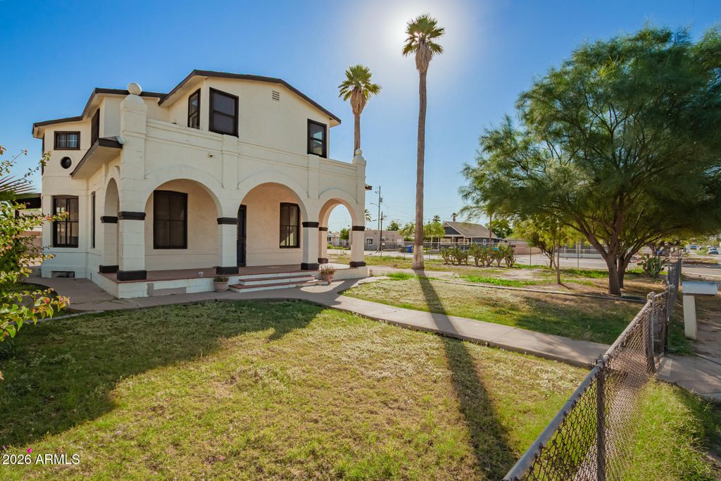 Photo of 819 S 3rd Avenue, Phoenix, AZ 85003 (MLS # 6995829)