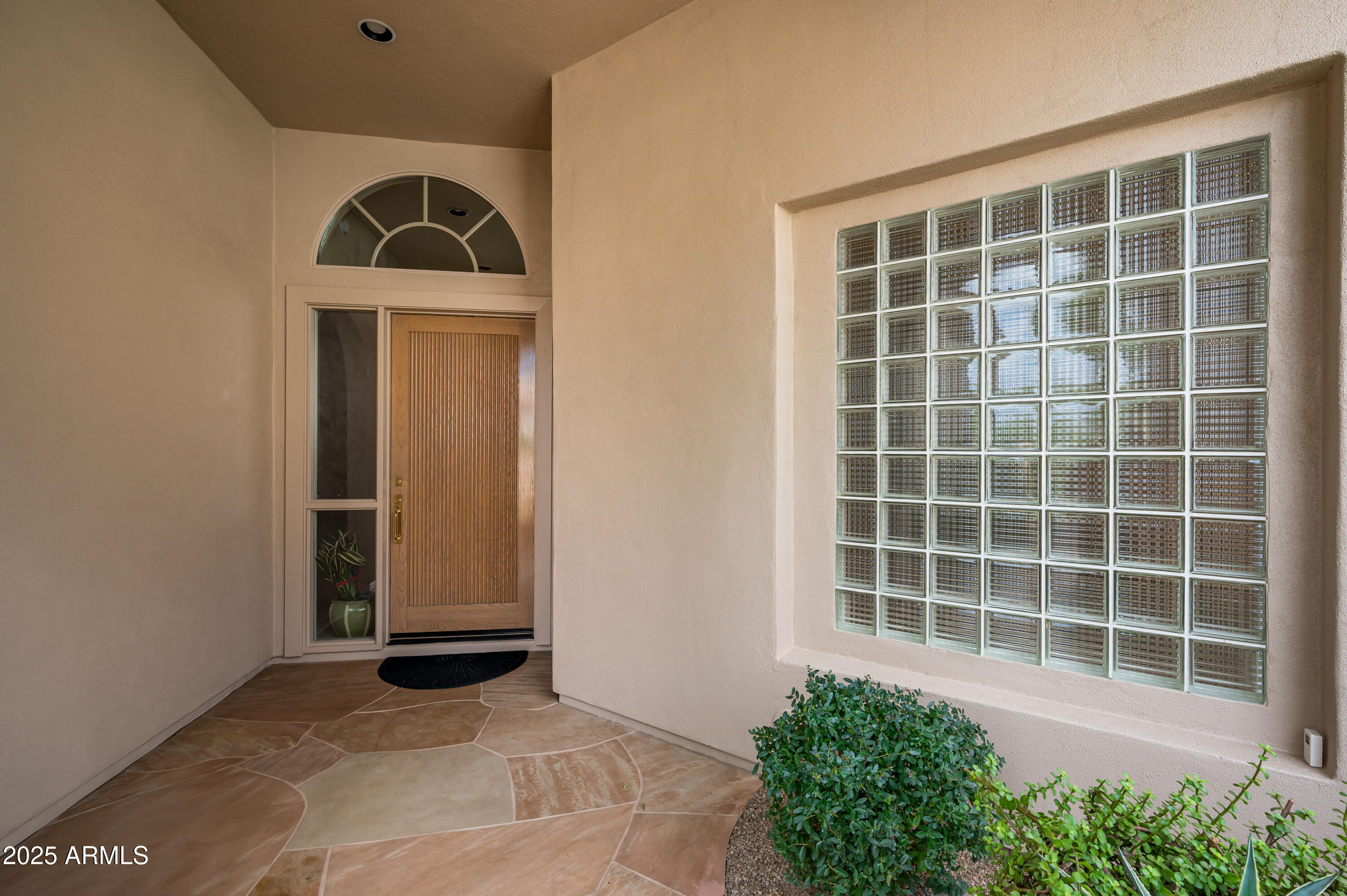 8209 E HOVERLAND Road