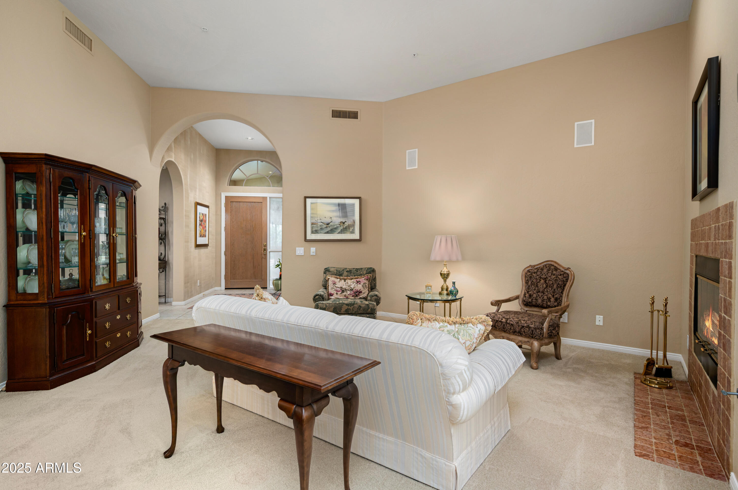 8209 E HOVERLAND Road