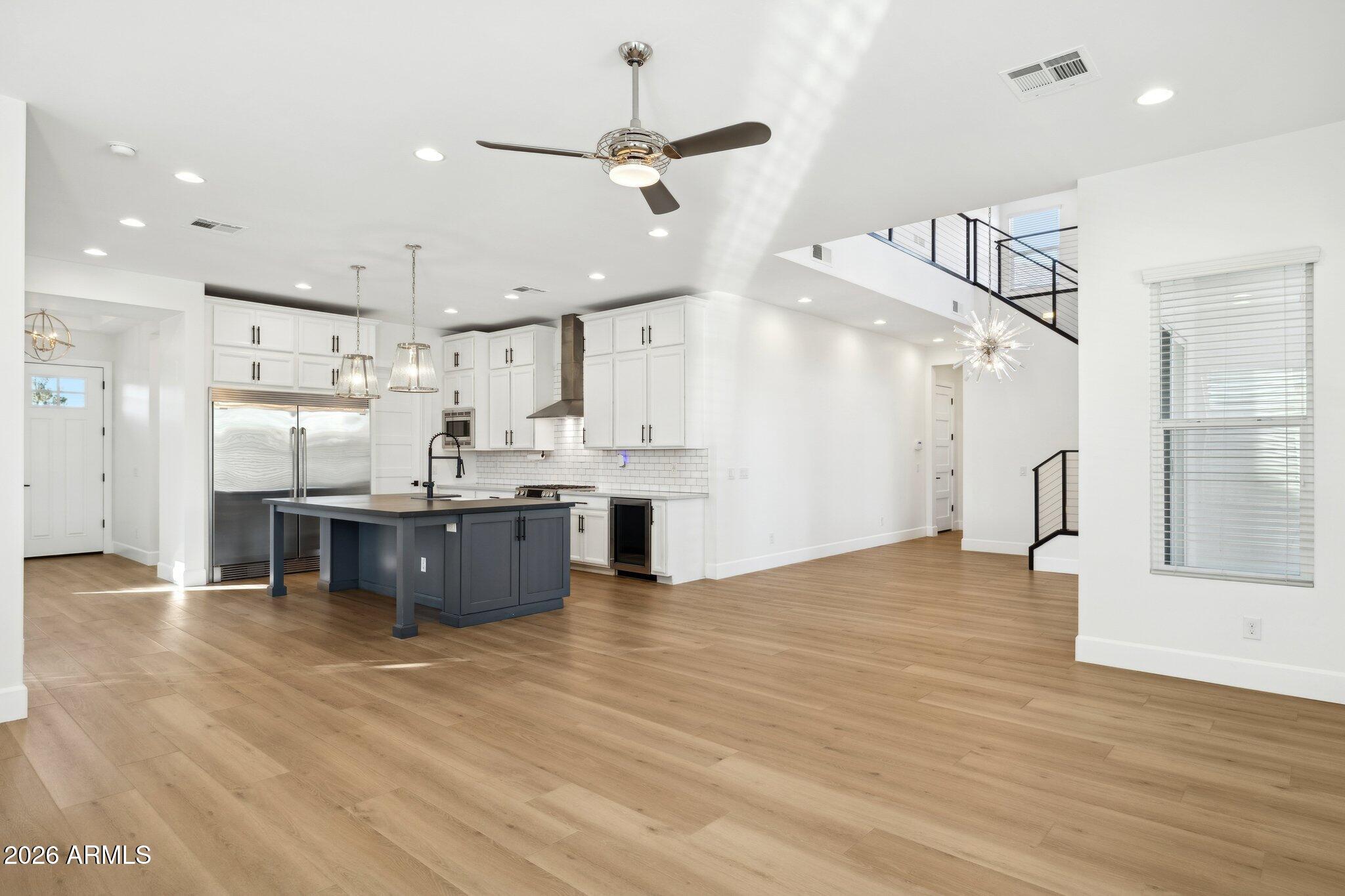 3814 E CRITTENDEN Lane