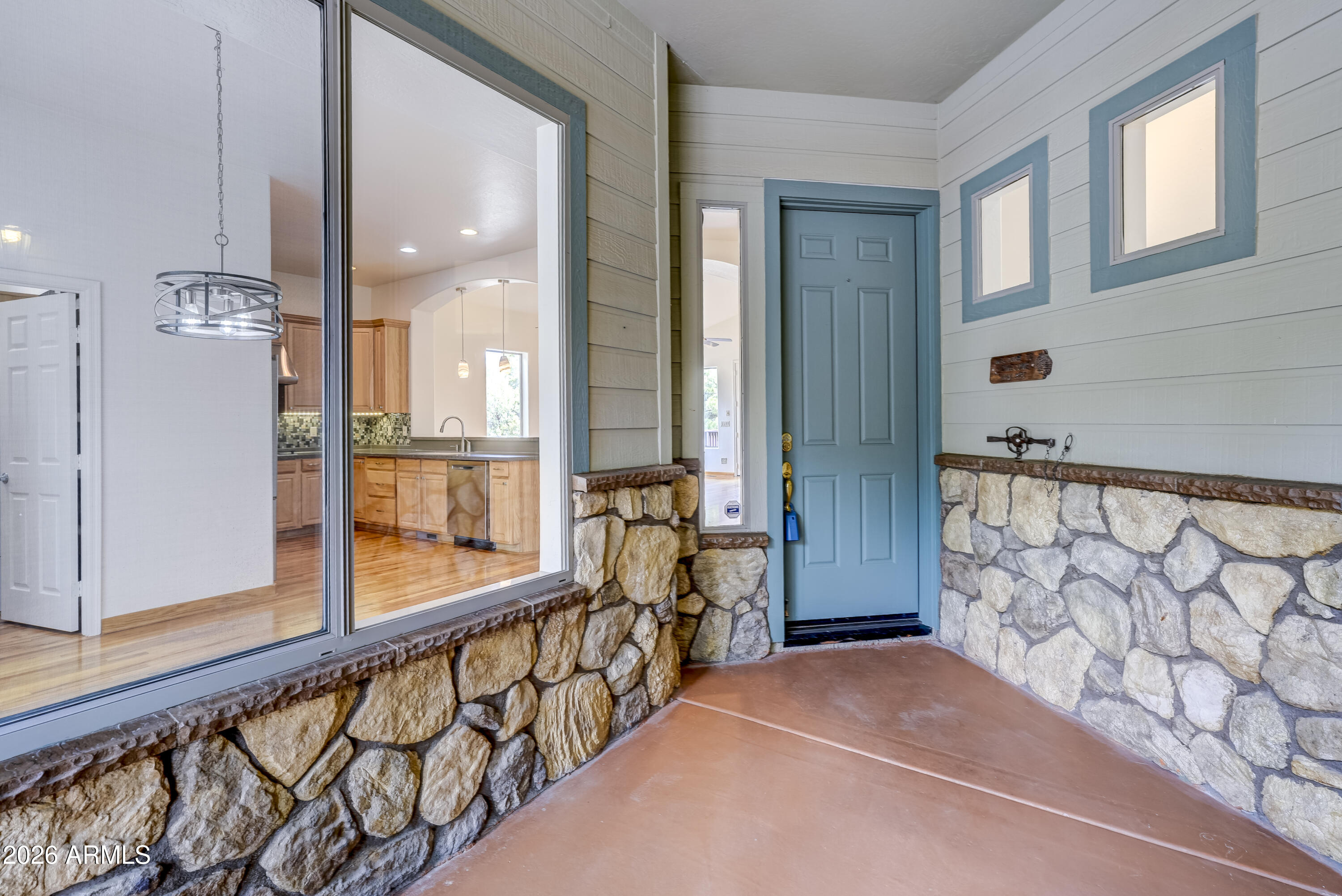 911 N Waters Edge Way