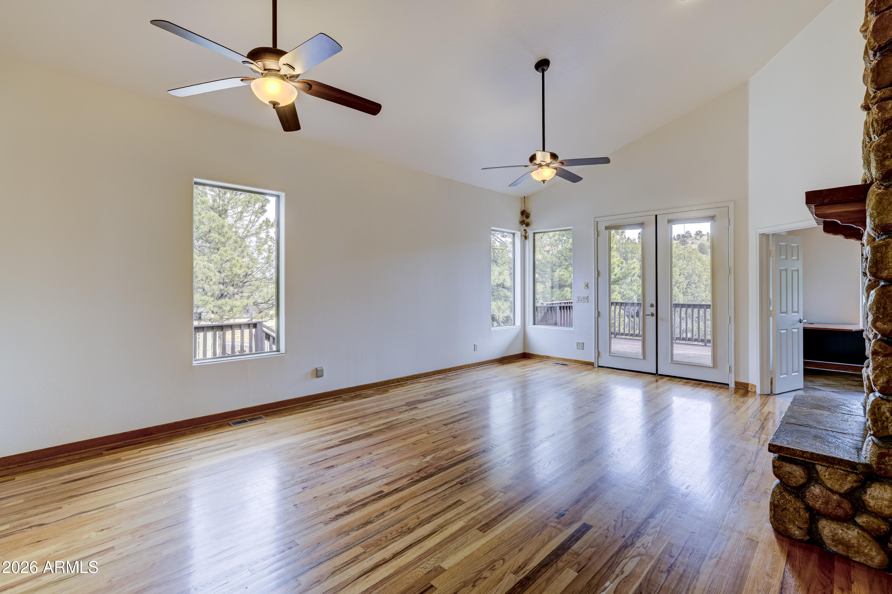 911 N Waters Edge Way