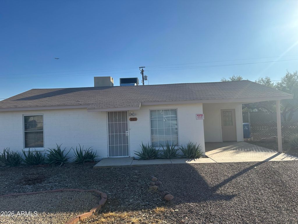 Photo of 925 E Henry Street, Tempe, AZ 85288 (MLS # 6996260)