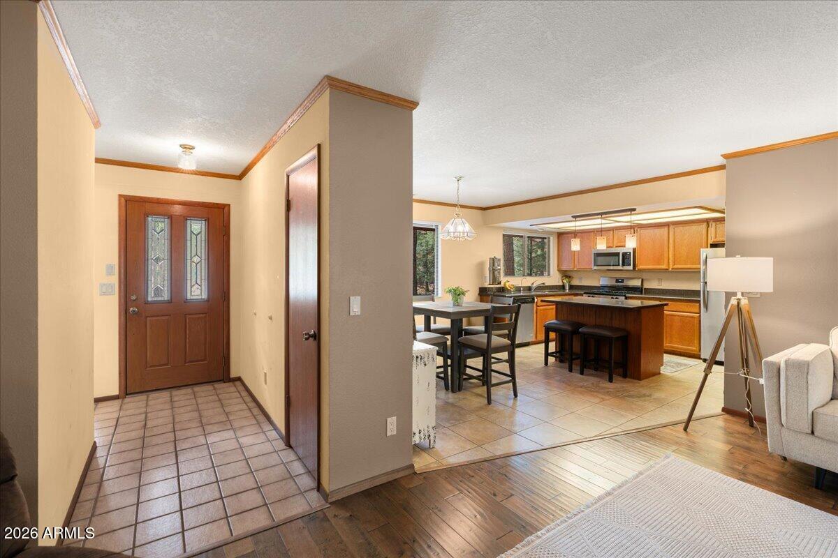 340 HIDDEN VALLEY Drive