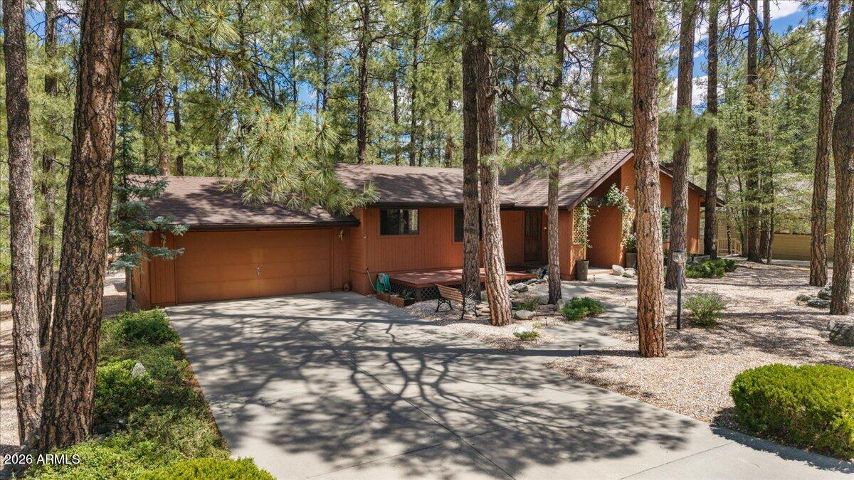 340 HIDDEN VALLEY Drive