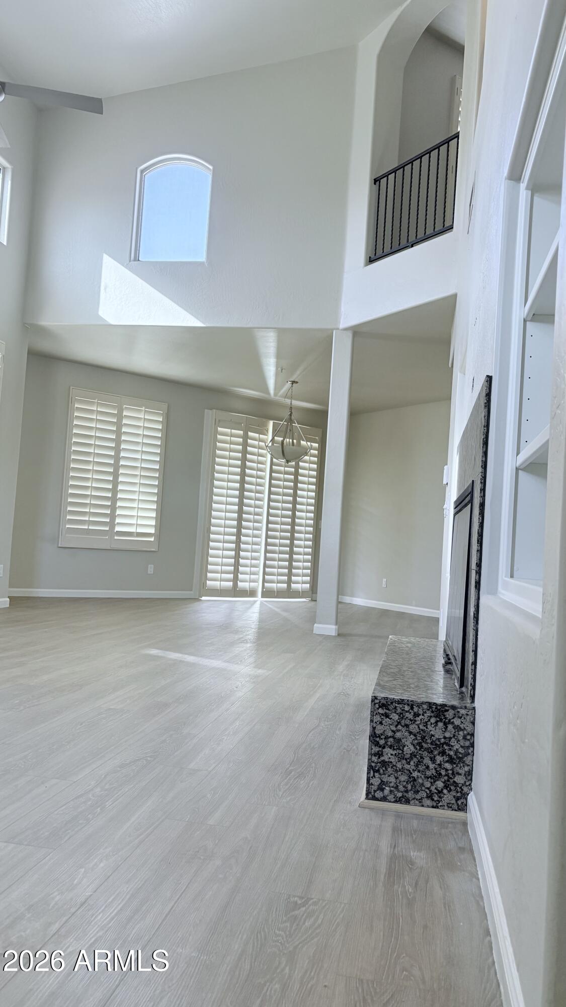 20802 N GRAYHAWK Drive 1085