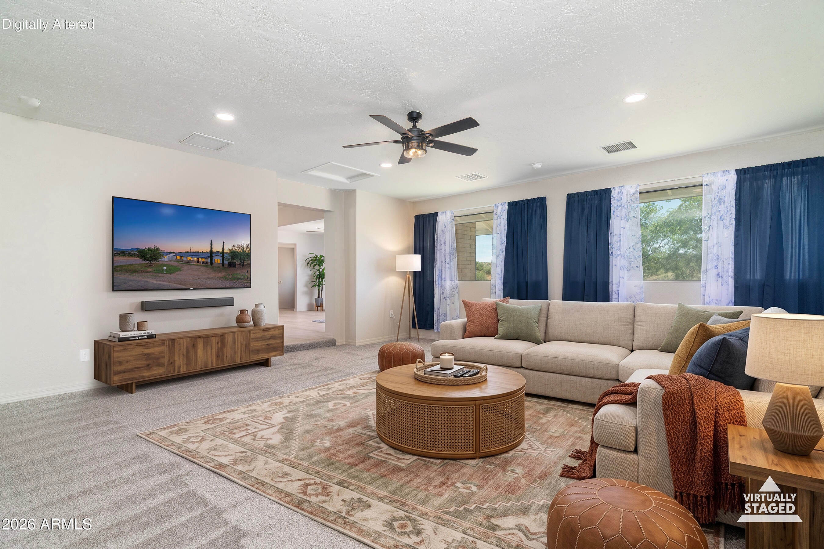 985 E SAGUARO Drive
