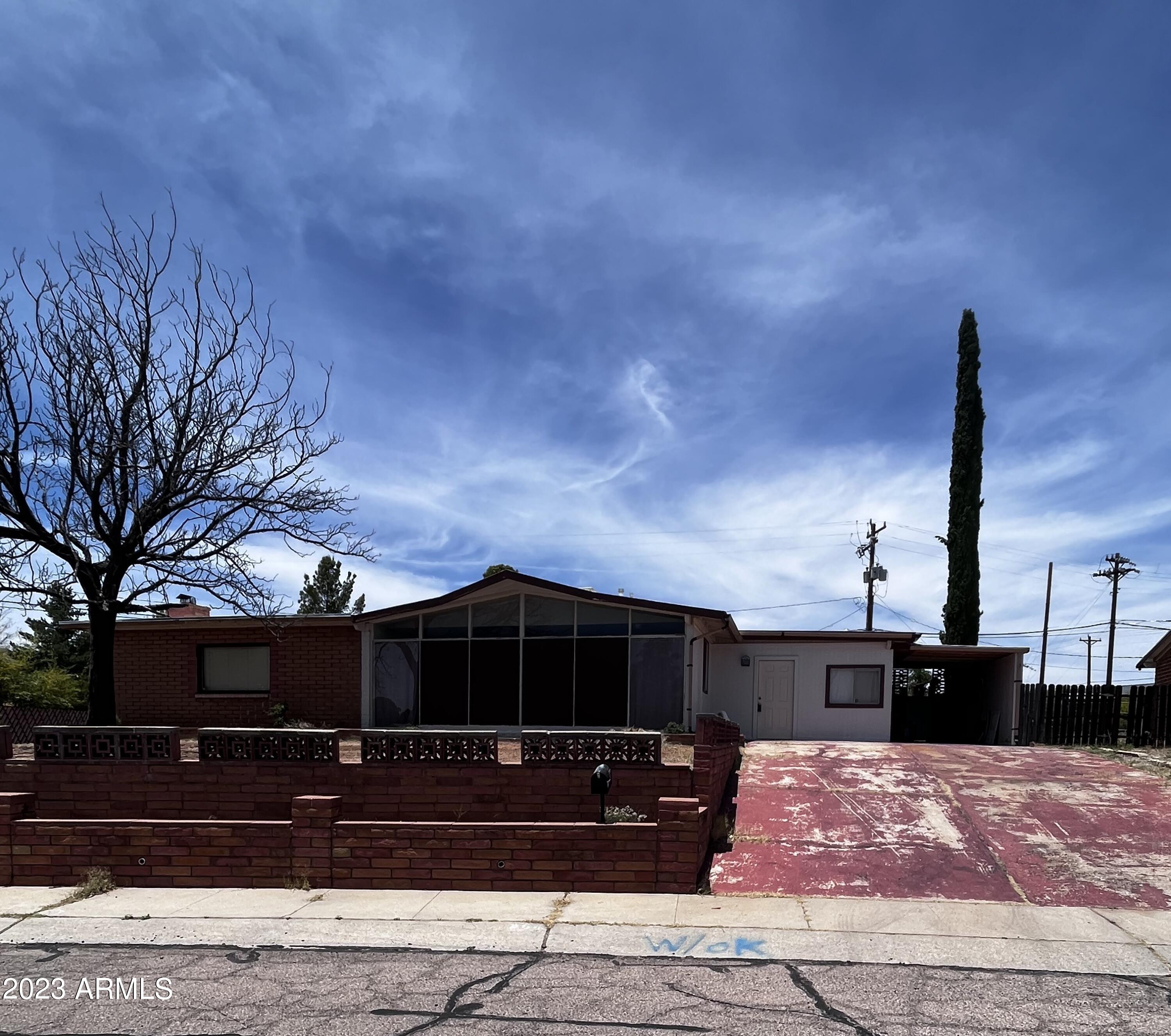 WHISPERING HILLS - Residential