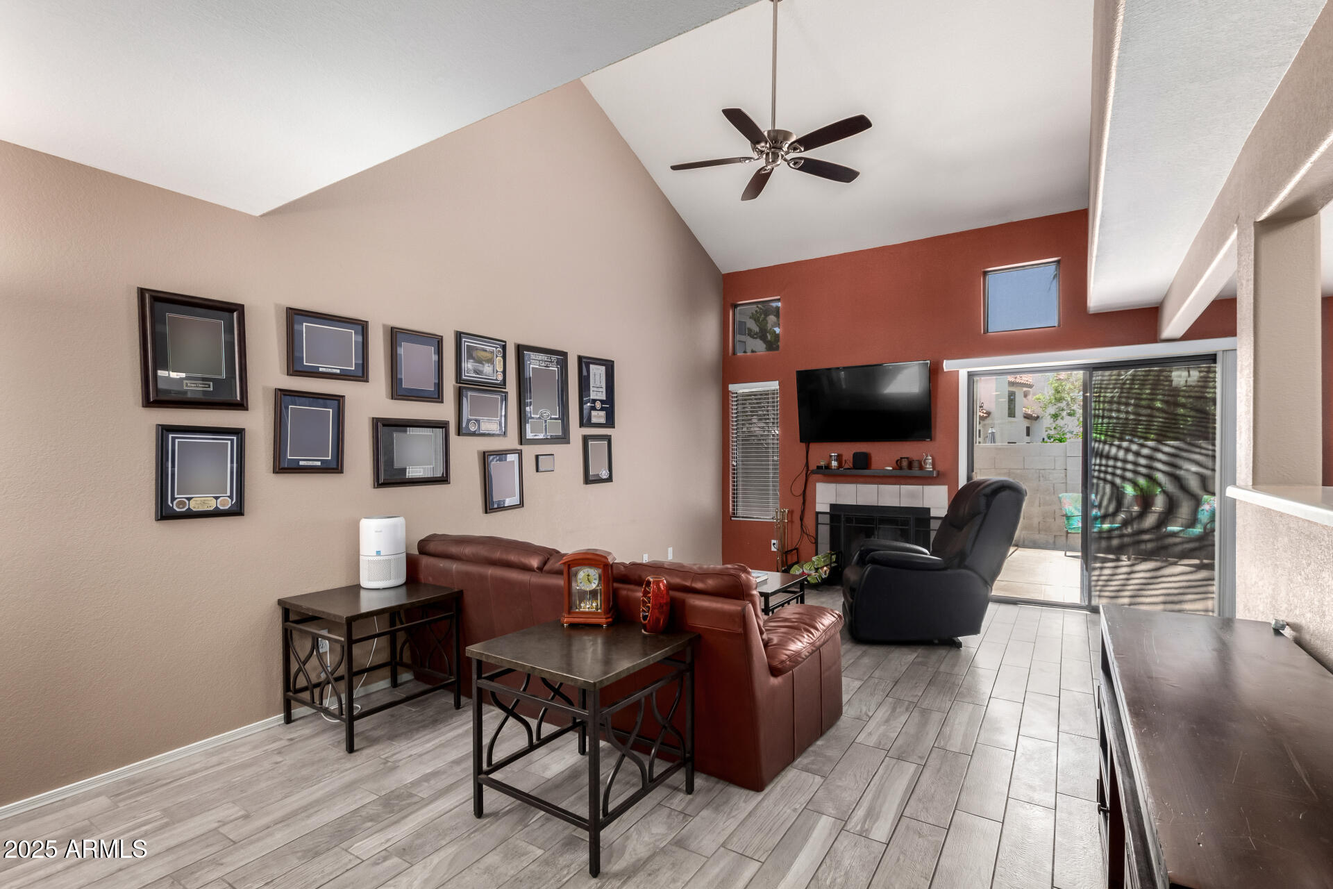1121 W WINDJAMMER Drive
