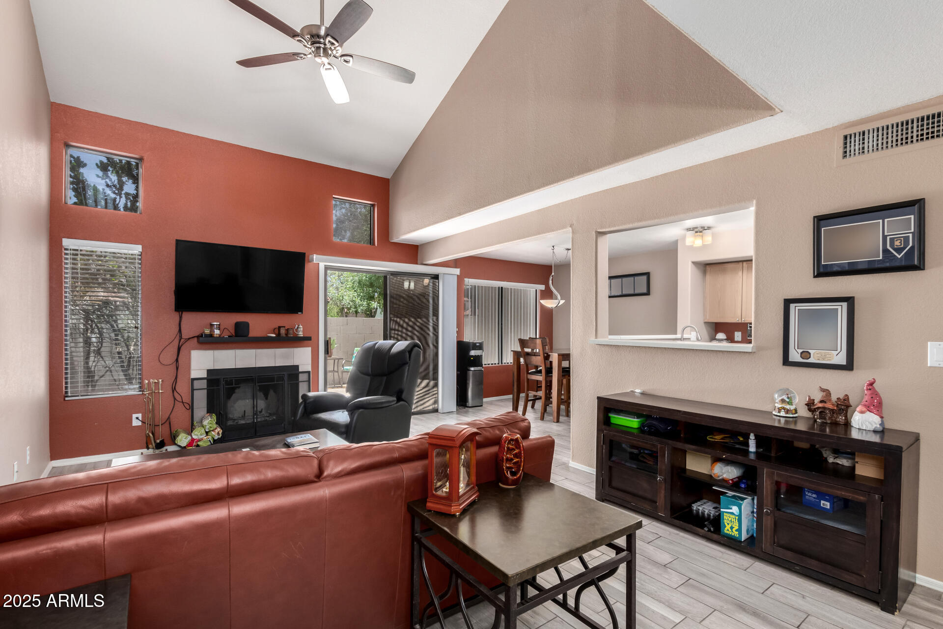1121 W WINDJAMMER Drive
