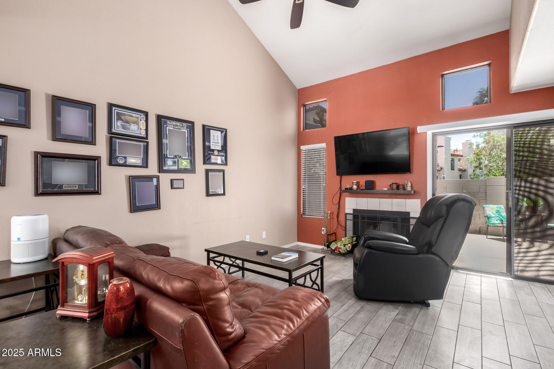 1121 W WINDJAMMER Drive