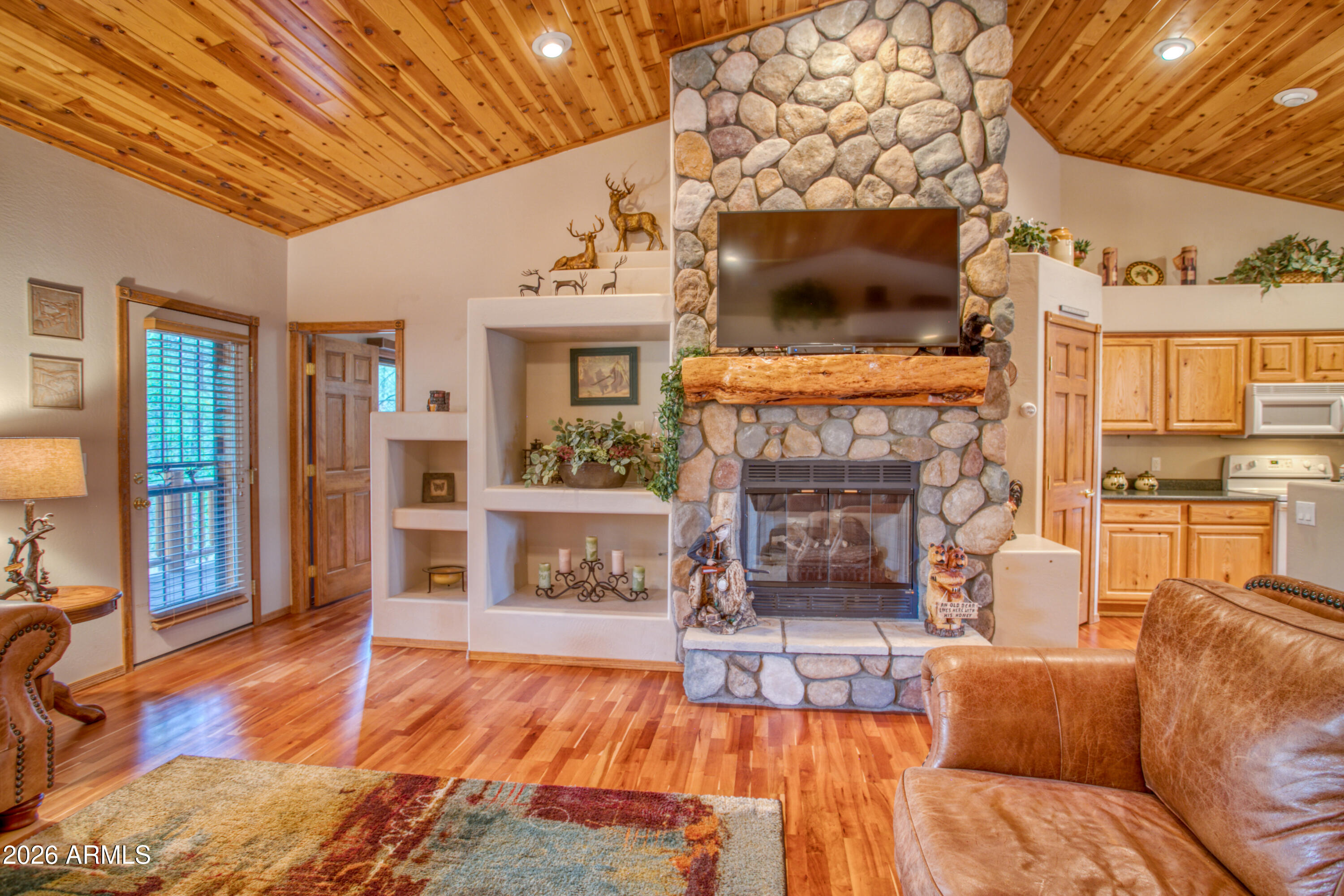 1060 PINON Circle
