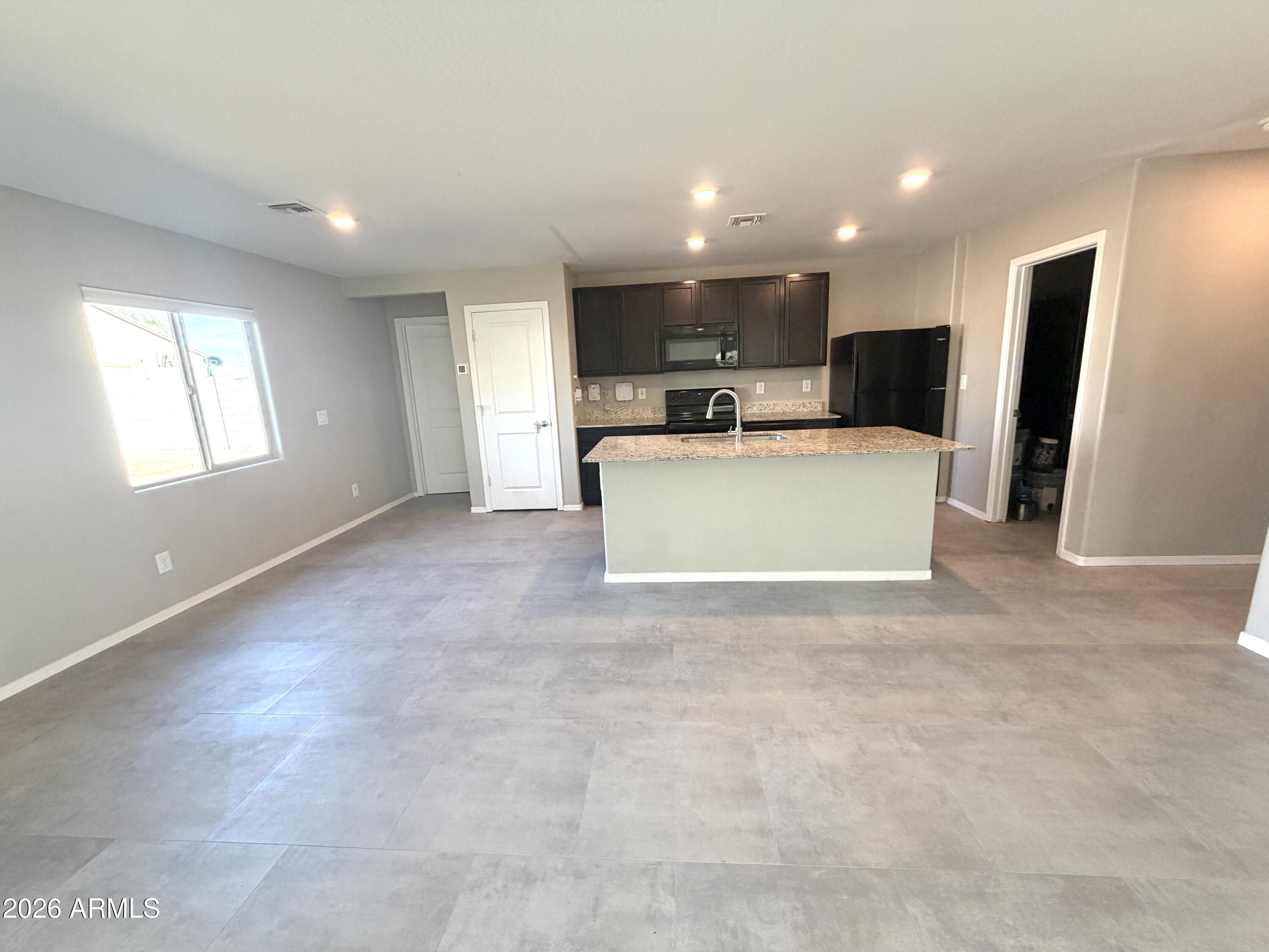 4019 N HONEYSUCKLE Court