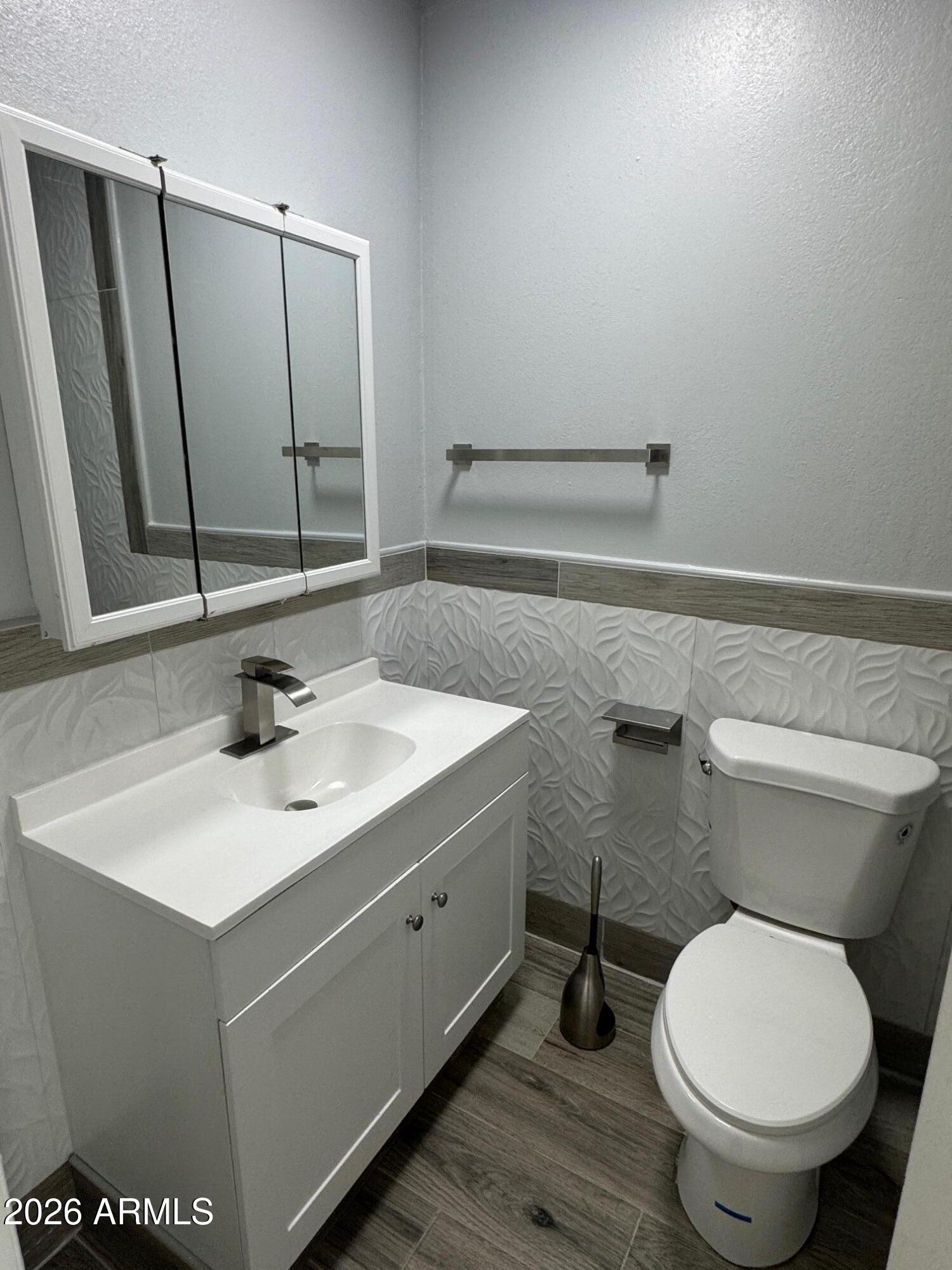 2625 E CHARLESTON Avenue