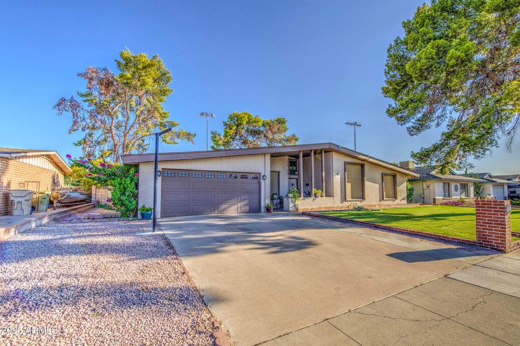 Photo of 4513 W El Caminito Drive, Glendale, AZ 85302 (MLS # 6982877)