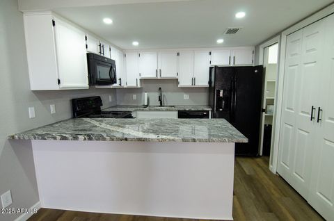 2144 E CENTER Lane 3 Tempe AZ 85281