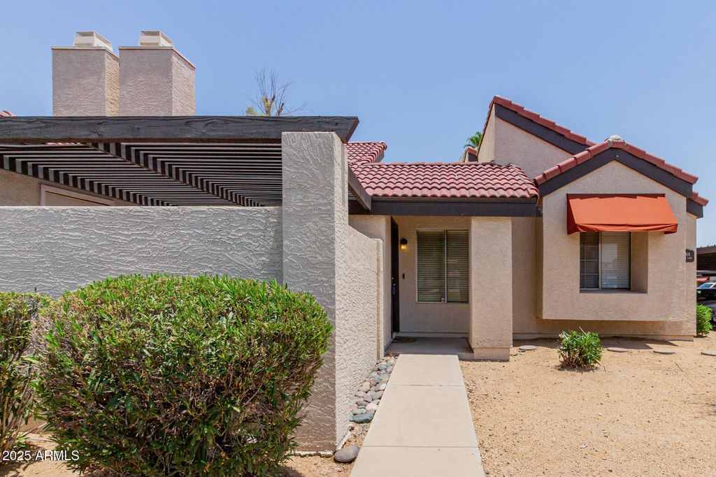 Photo of 2144 E Center Lane #3, Tempe, AZ 85281 (MLS # 6871554)