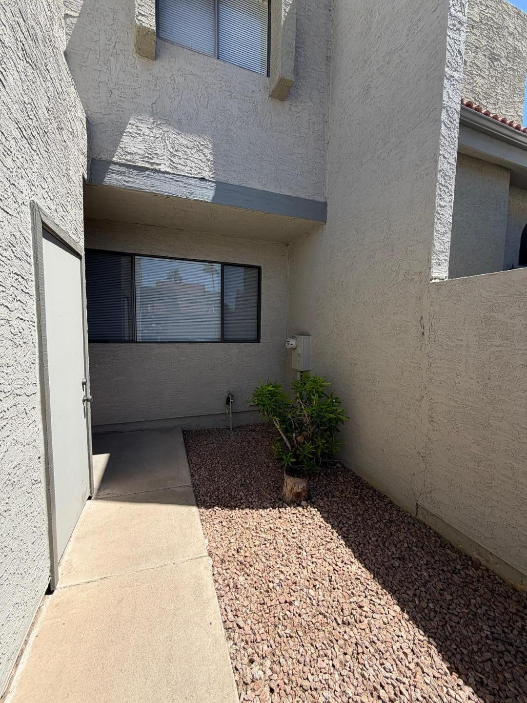 2524 S El Paradiso 95