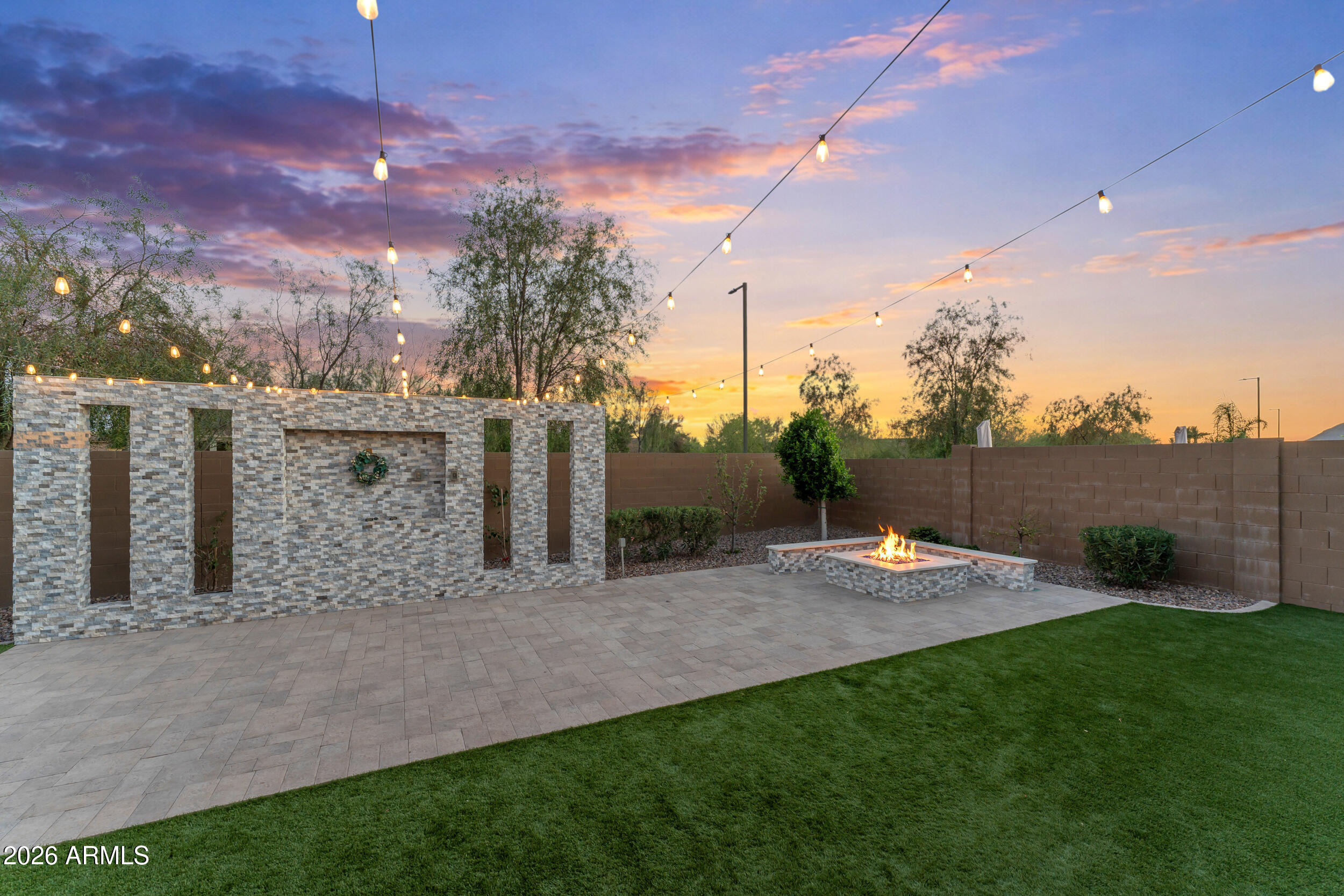 7369 W CACTUS WREN Way