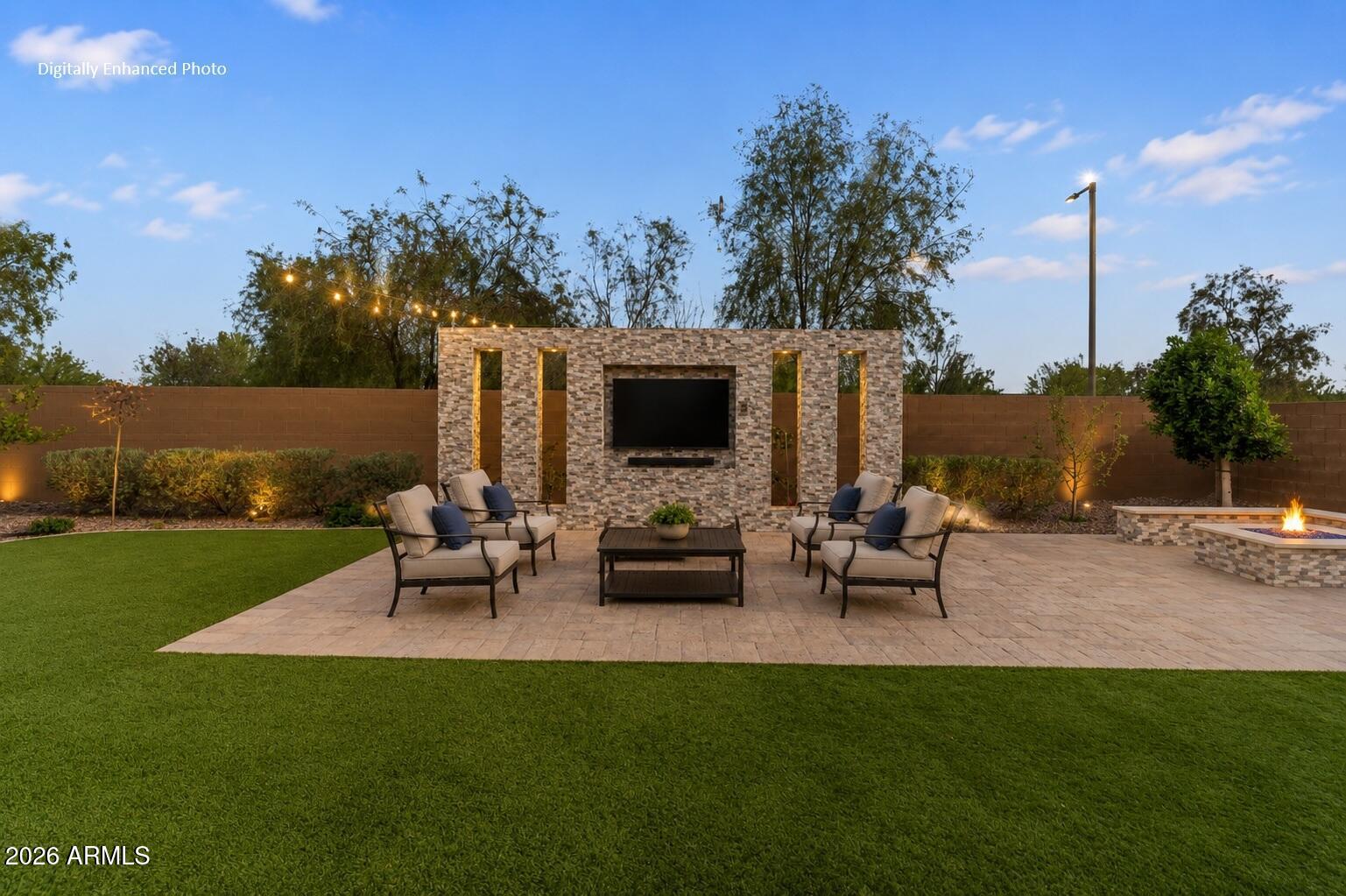 7369 W CACTUS WREN Way