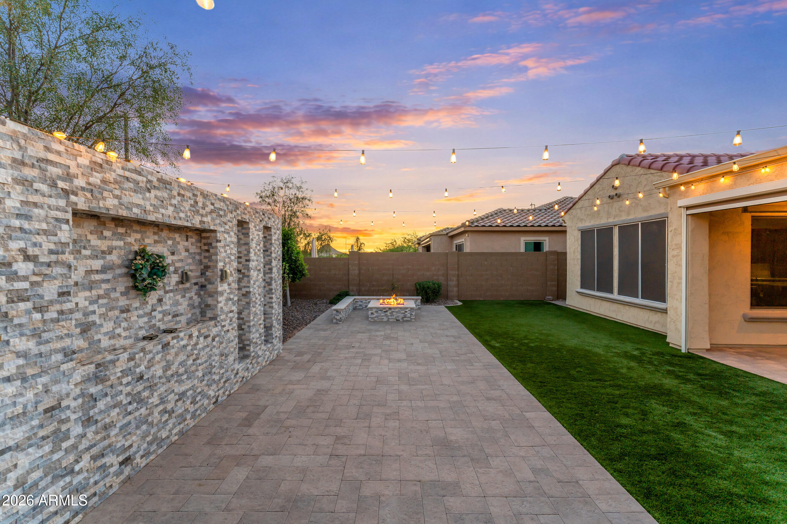 7369 W CACTUS WREN Way