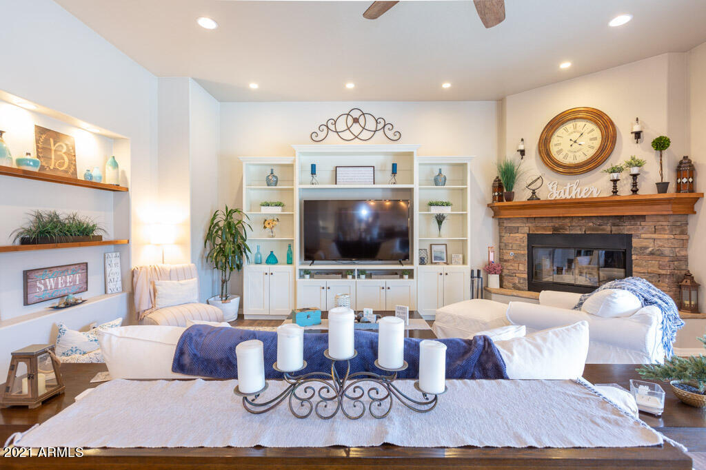 WILDHORSE - Residential