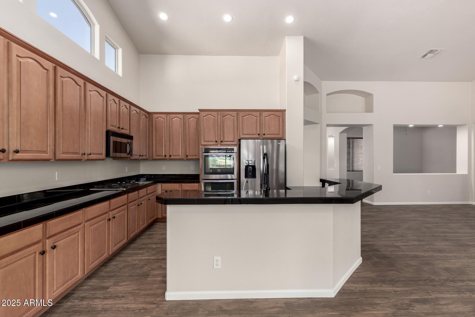 2740 S HONEYSUCKLE Lane