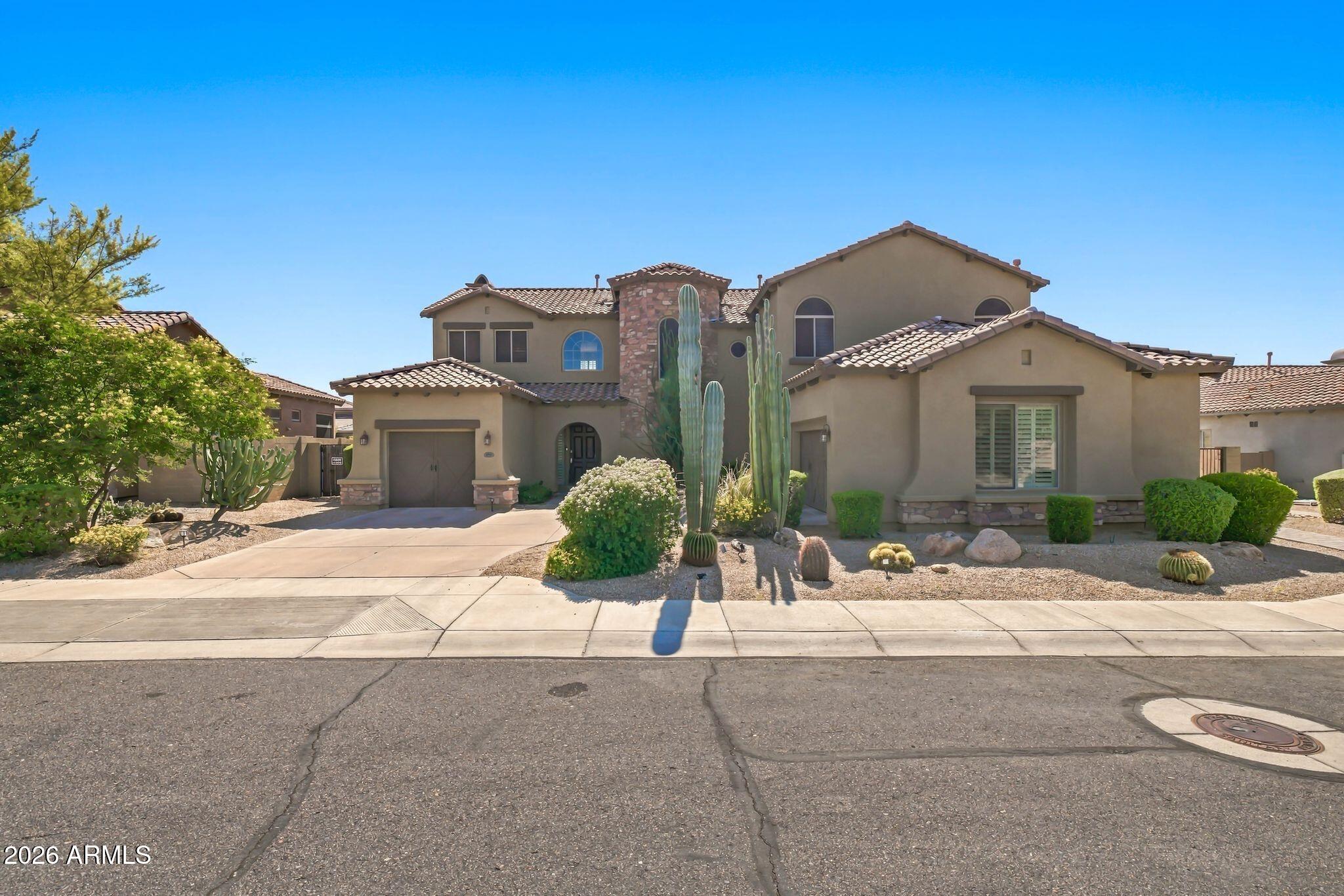 3715 E ADOBE Drive