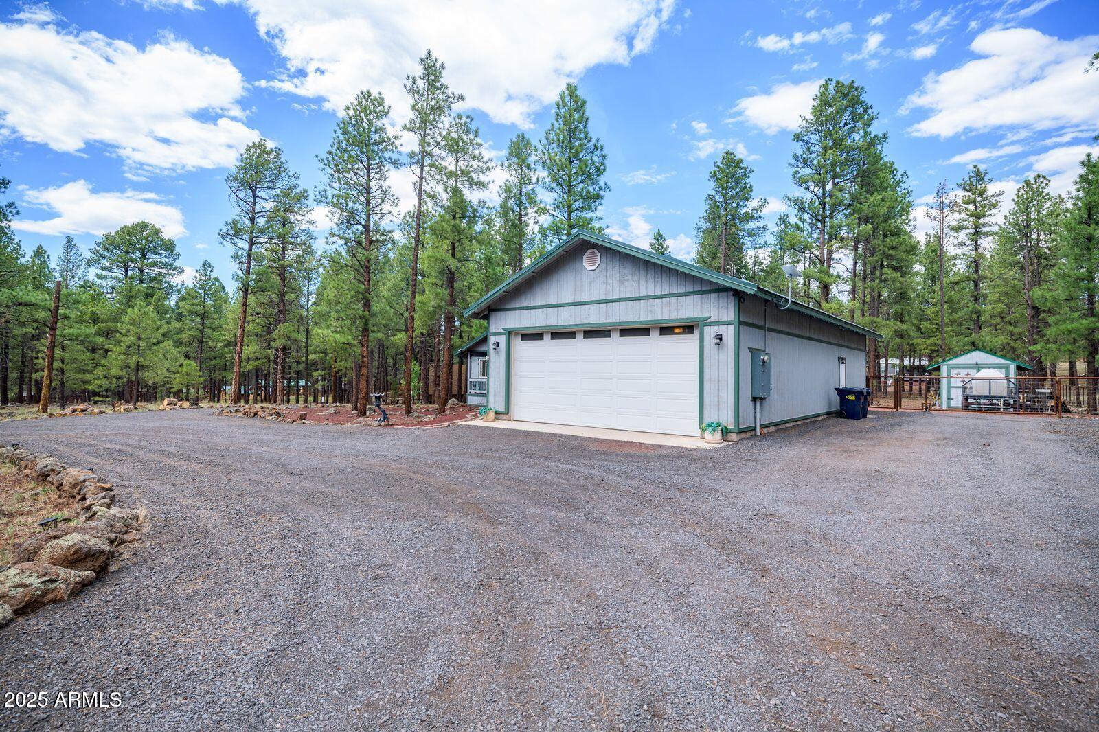 SHERWOOD FOREST ESTATES - Residential